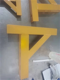 博涵定制喷涂黄色三角架 ，承重力强