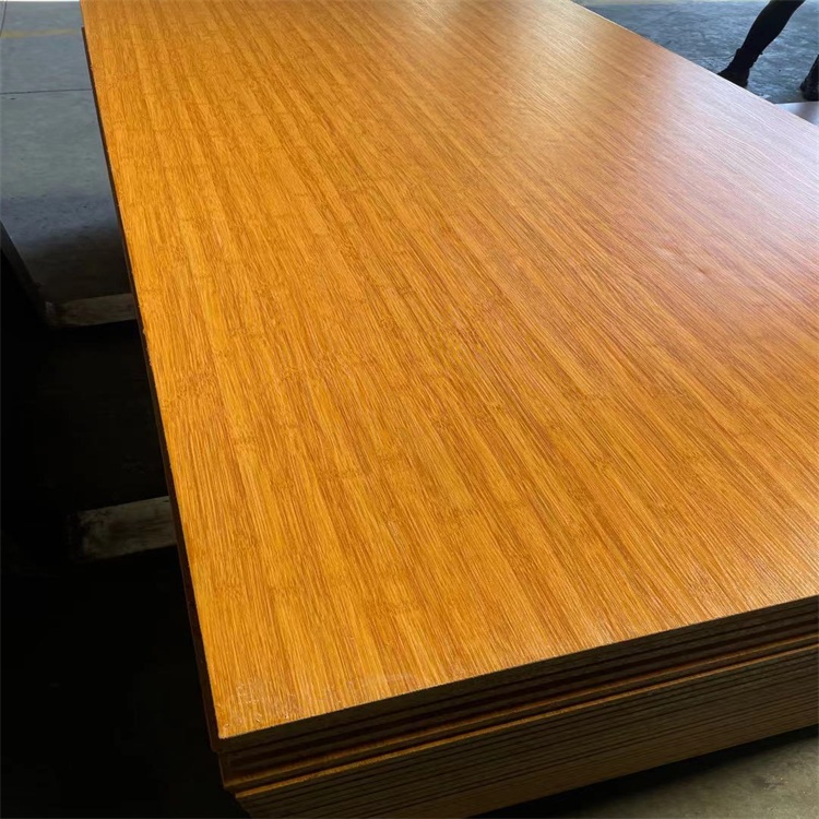 鸿运集装箱竹胶板厂家表面光滑平整集装箱竹地板