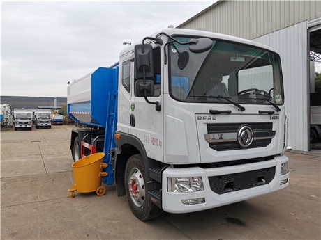 东风凯普特8方8吨污泥运输车 中，小型污泥自卸车