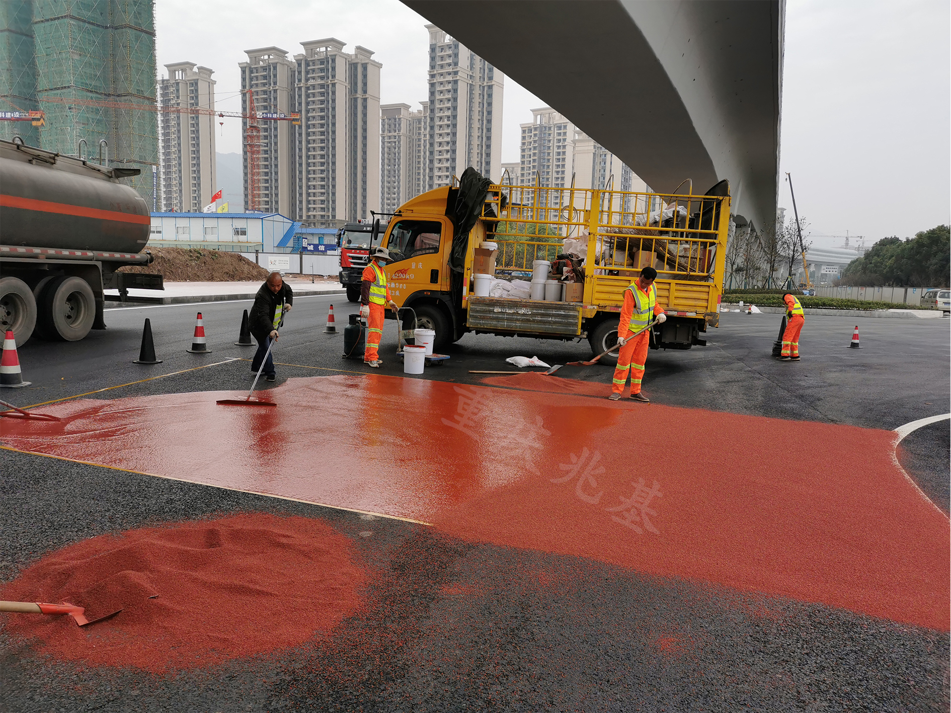 薄层抗滑层涪陵施工队 薄层抗滑层材料生产批发