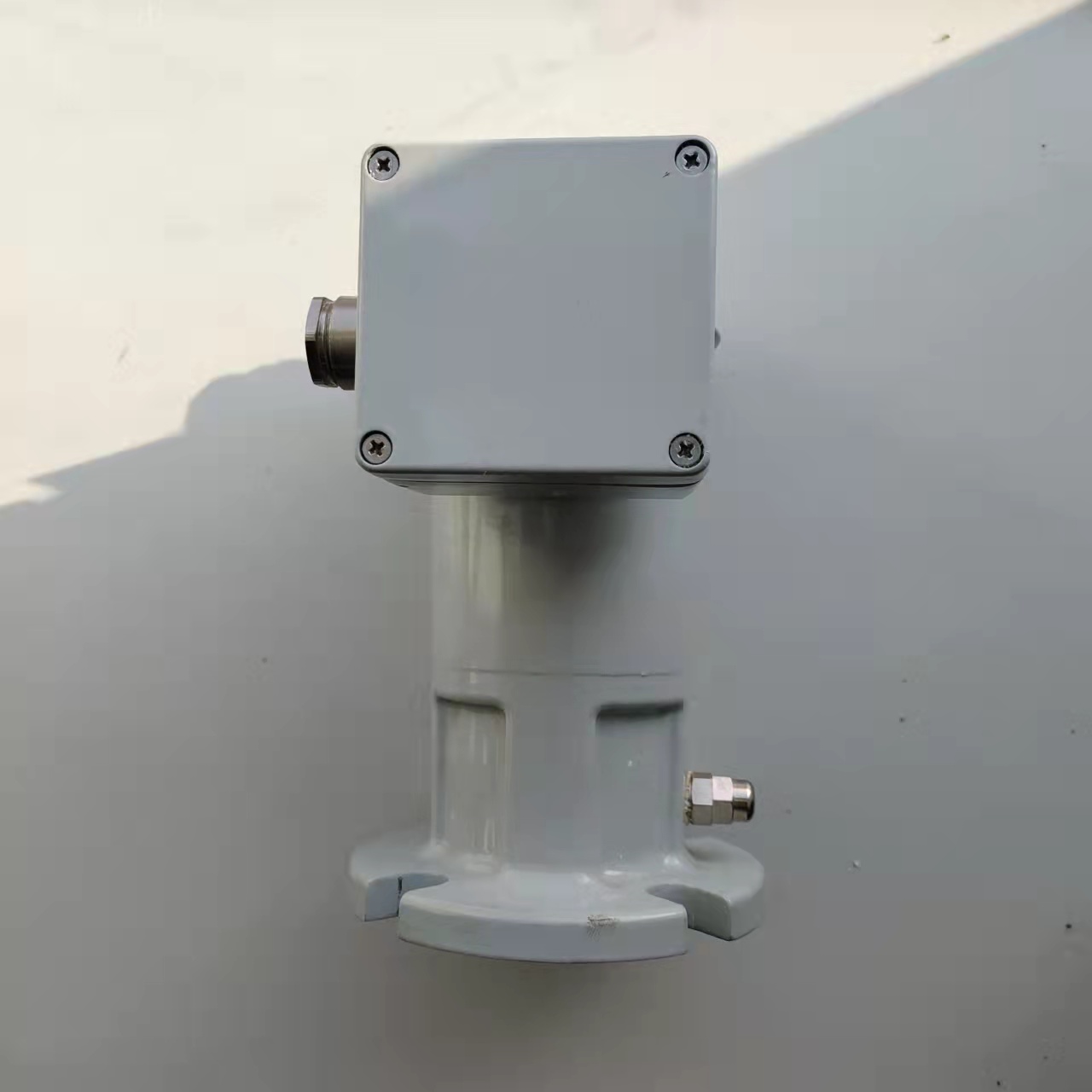 美国qualitrol速动油压继电器90000933突发压力继电器变压器配件