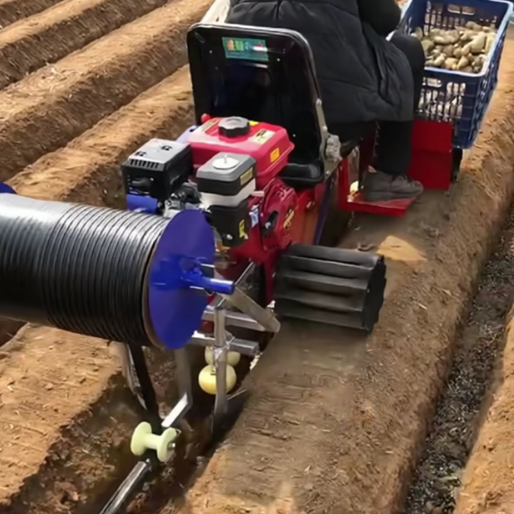 生姜种植机株距行距可调乘坐式种植大姜设备自动覆土