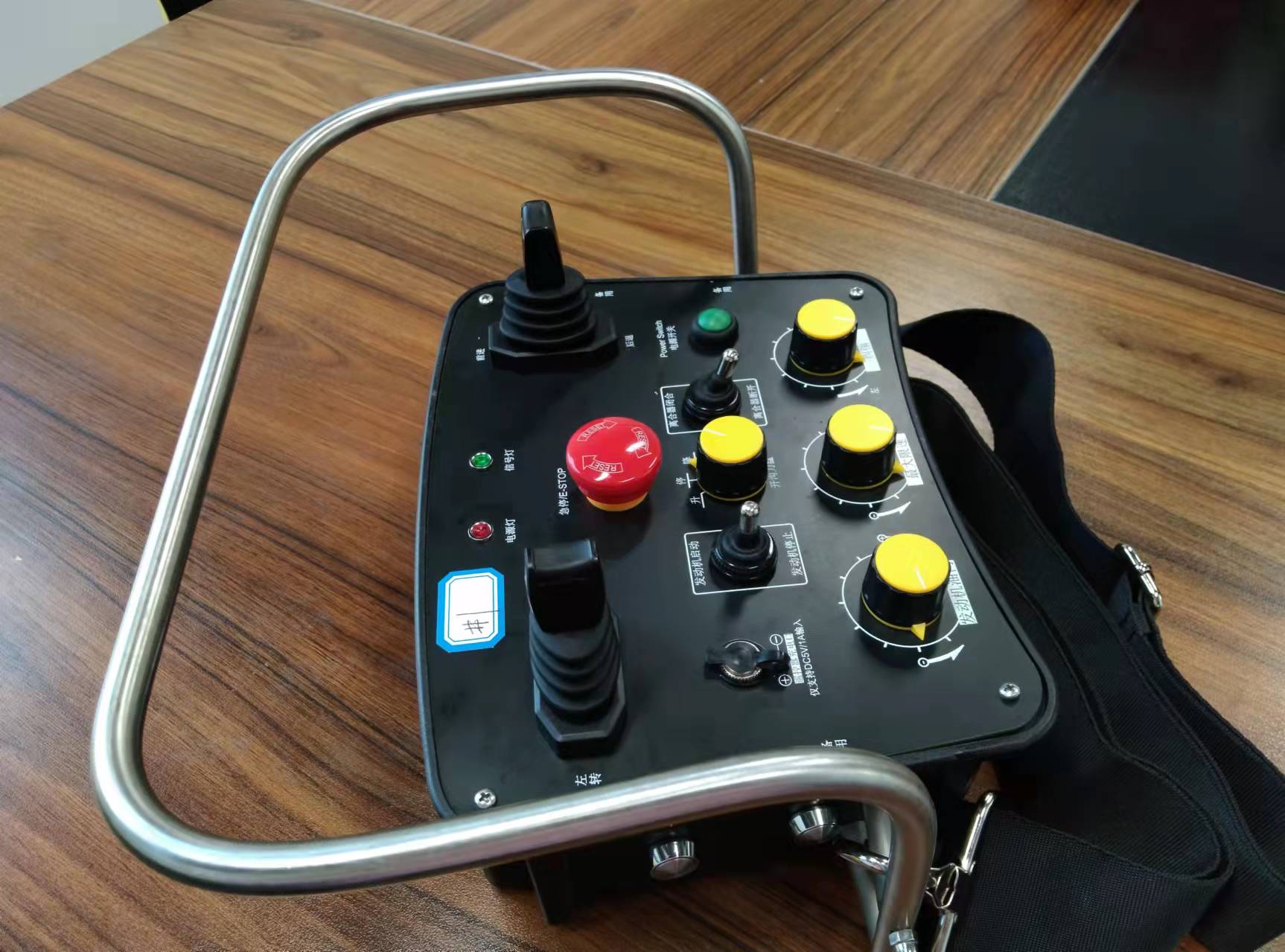 液压缸伸缩控制2个单轴比例杆工业遥控器