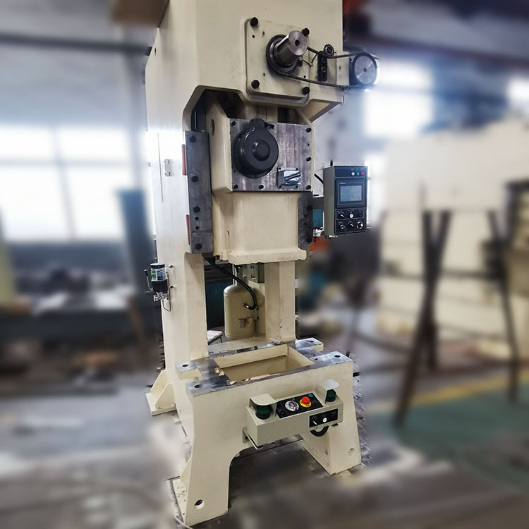 生产成本低,采用气动技术,实现一台空压机可以同时供多台气动冲孔机