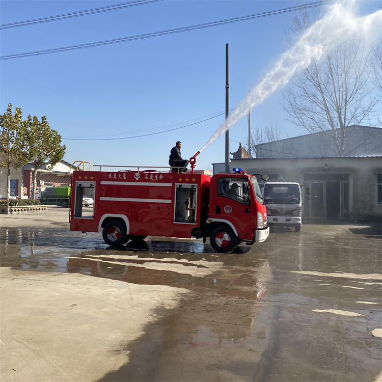 水罐洒水消防车 4吨5吨消防车 森林水炮消防车 消防车厂家