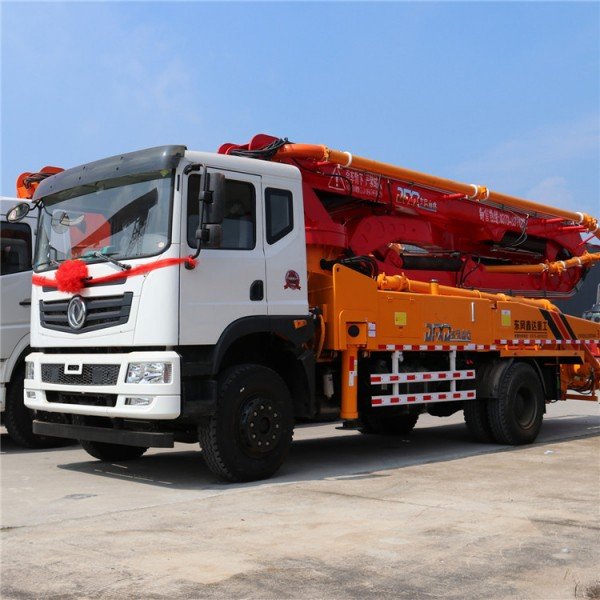 东风鑫达52米搅拌天泵 天泵地泵双模式