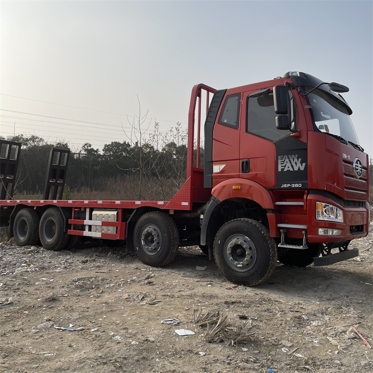 解放j6前四后八拖车四桥平板拖车运输车360挖机拖车