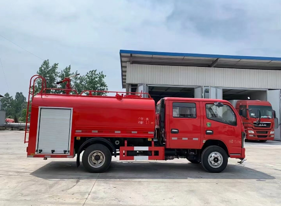 消防供水车 双排座消防洒水车 简易消防车