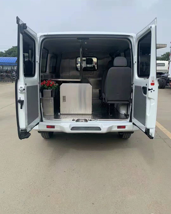 短轴低顶送葬车可进地下室殡仪车殡仪馆送葬车