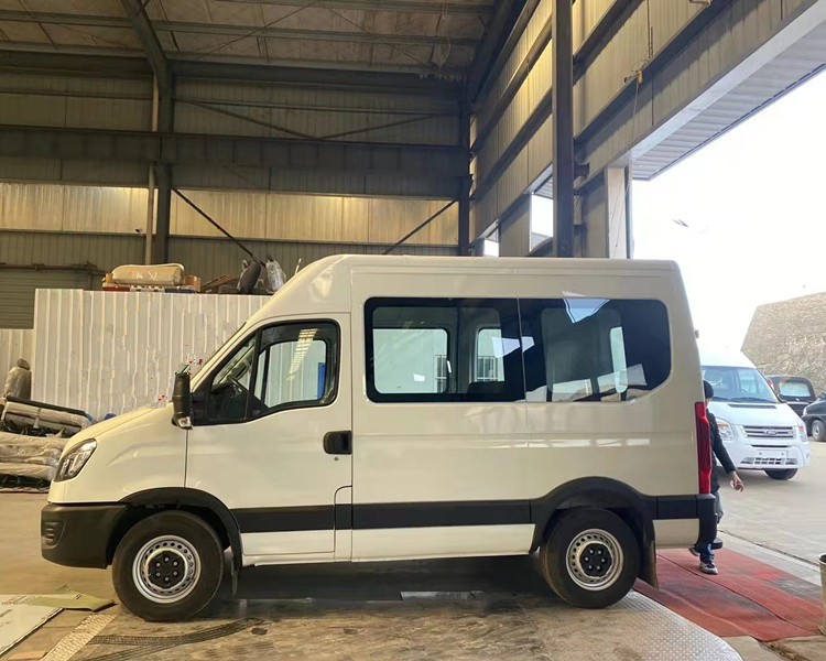 依维柯欧胜殡仪车 殡葬服务车制造厂家 运尸车