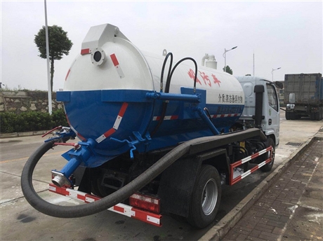 养殖场沼液清运车 沼液沼渣运输车 罐体抽吸式沼液车全部讲解