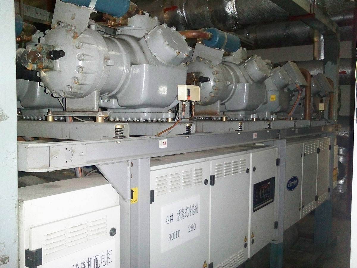 二手中央空调回收公司 三洋开利商用中央空调回收 废旧中央空调拆除