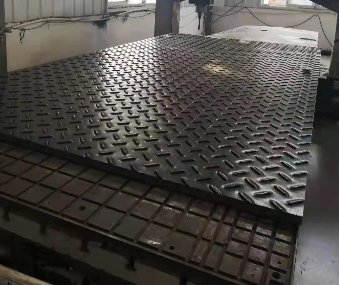防滑路基板耐磨垫板花纹铺路板