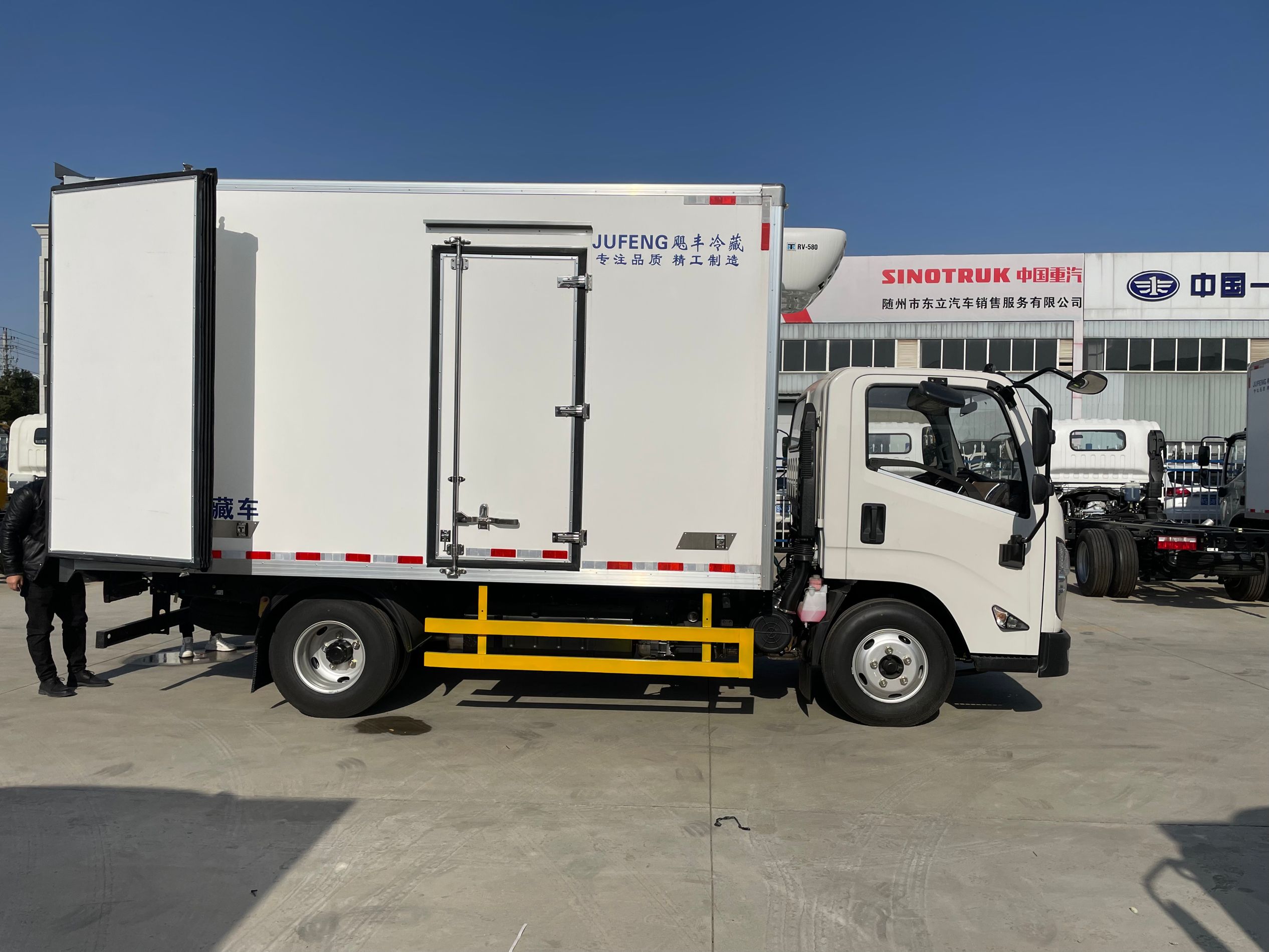 42米江铃凯运冷藏车国六江铃蓝牌130马力冷藏冷冻车支持分期