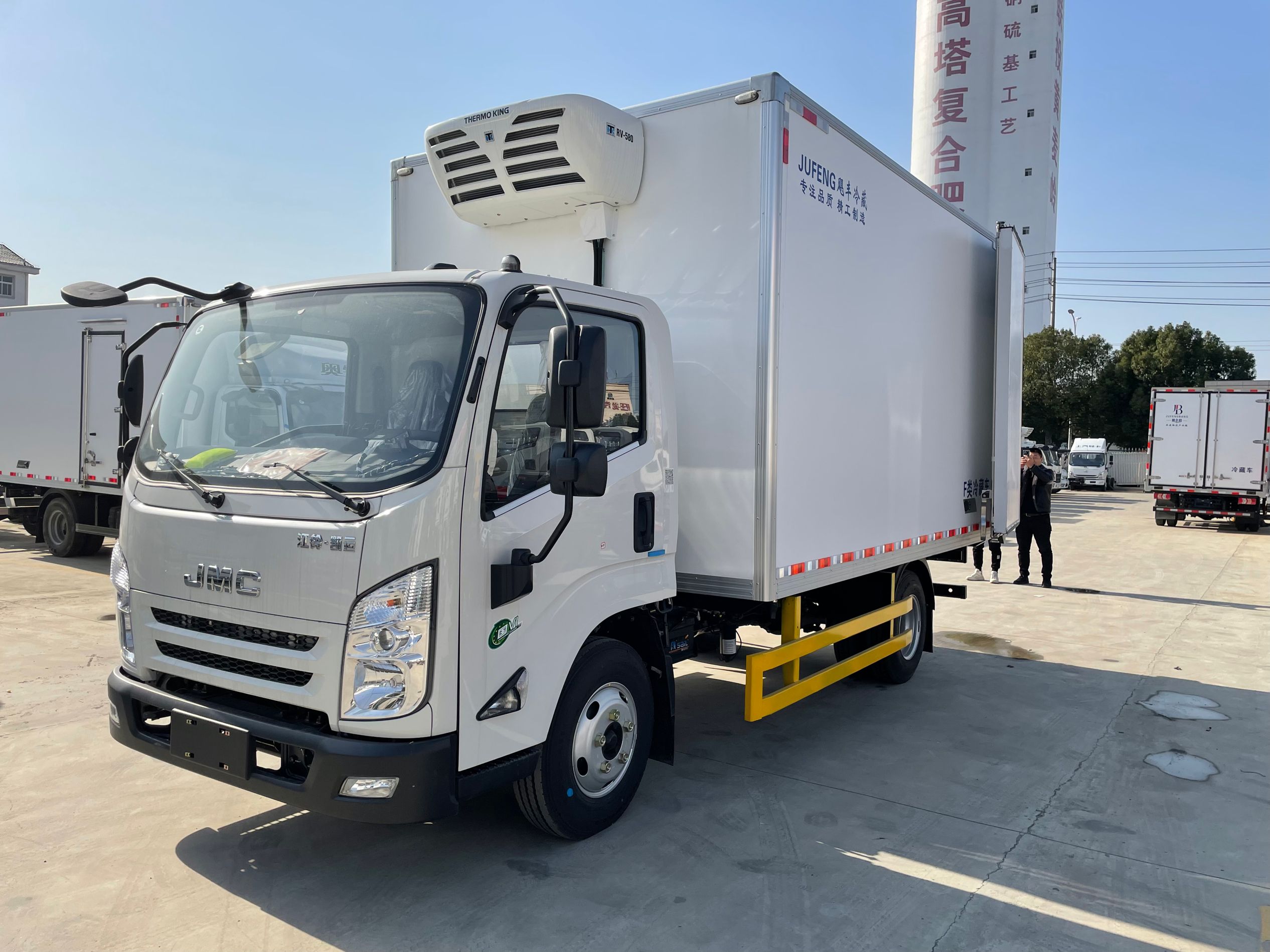 42米江铃凯运冷藏车国六江铃蓝牌130马力冷藏冷冻车支持分期