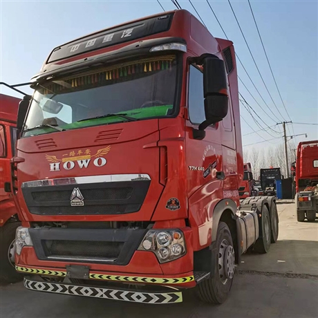 二手豪沃半挂牵引车2020年国五双驱豪沃440马力