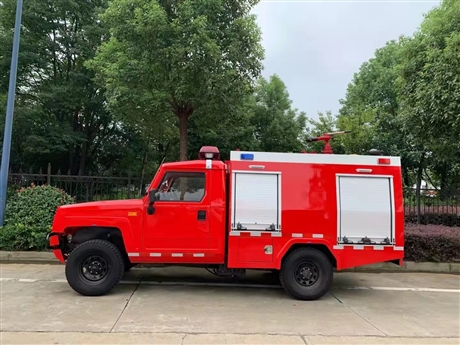 森林消防车江特四驱吉普水罐消防车厂家消防车价格电话咨询