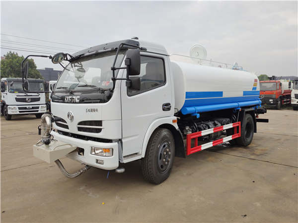 福建厦门程力10吨多功能园林绿化洒水车