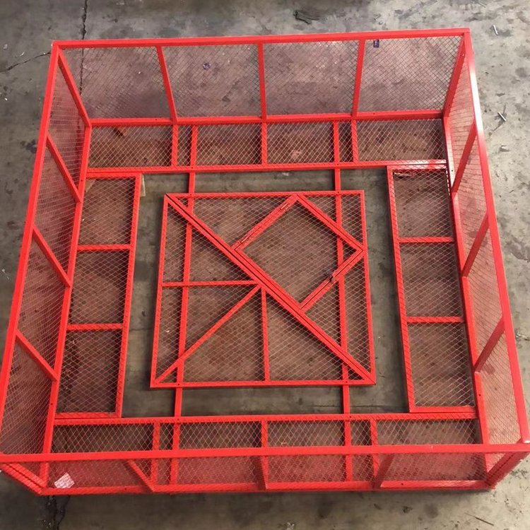 河南塔吊防攀爬防护棚塔吊防爬网生产厂家