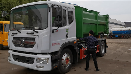 平顶山_东风5吨猪粪运输车 5吨鸡粪清理车5吨畜禽肥料中转车