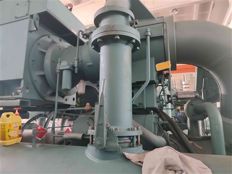 二手3797KW约克水冷离心式冷水机组运行350小时约克冷水机转让