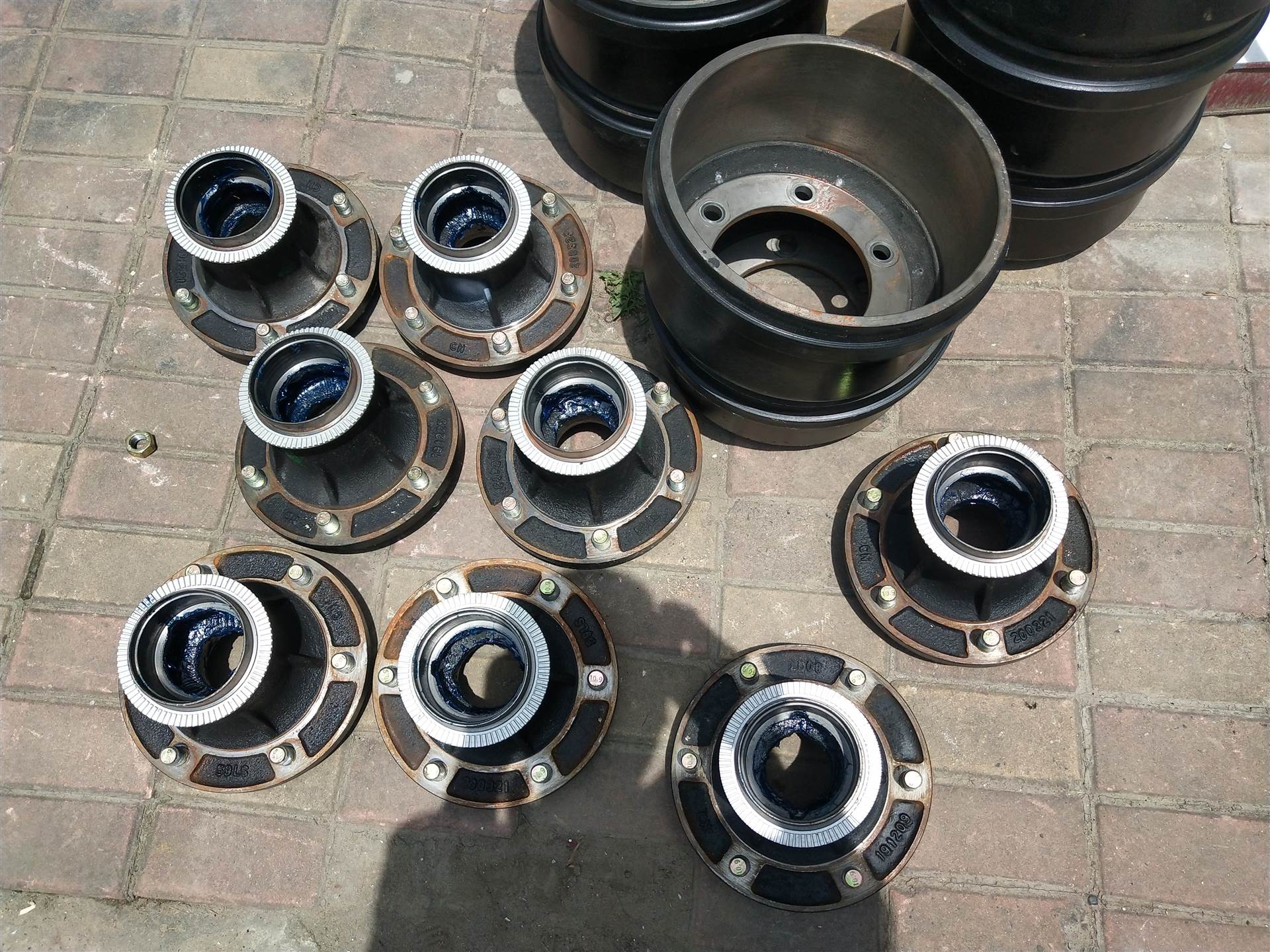 供应东风多利卡d5前刹车鼓制动鼓刹车锅刹车古总成就是好