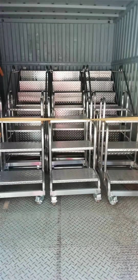 移动登高架伸缩折叠爬梯伸缩梯子图片