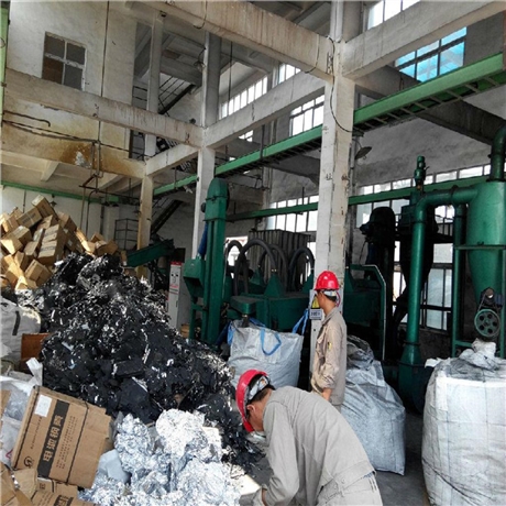 鳳崗鎮(zhèn)鐵鋰電池廢料回收公司