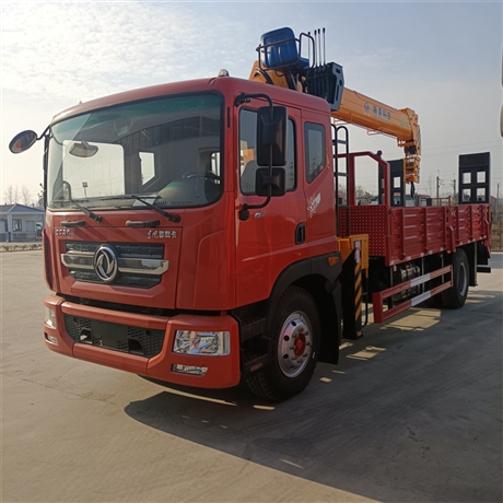 程力8吨随车吊 东风多利卡D9带爬梯 一车多用可拉挖机