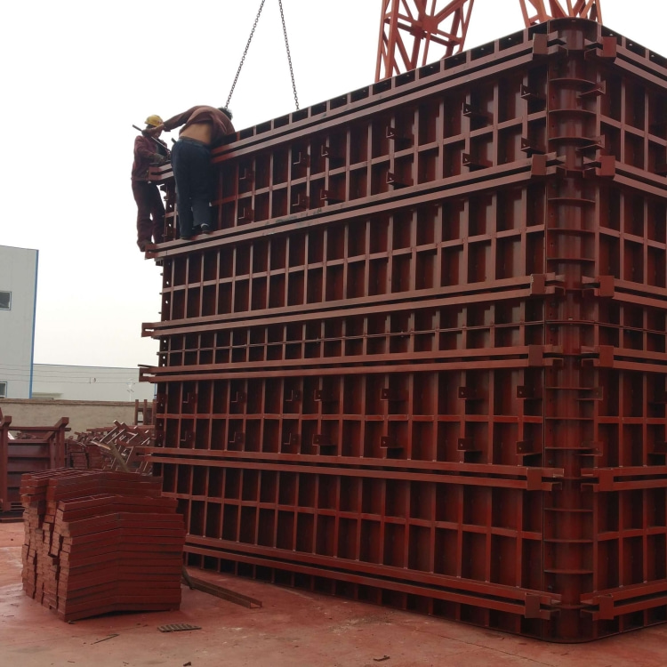 钢模板混凝土浇筑定型墩柱用天桥拼缝严密组合刚度大不易变形