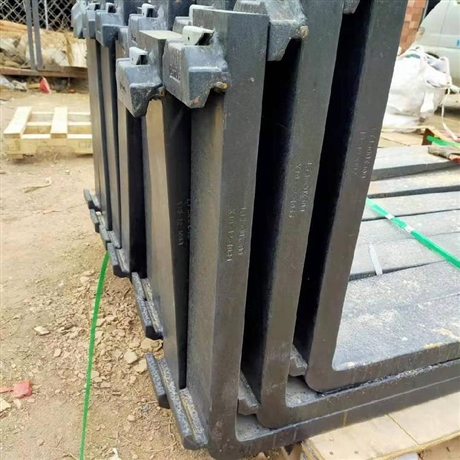 叉车货叉整体锻打叉车货叉16t装载机货叉石材货叉厂家