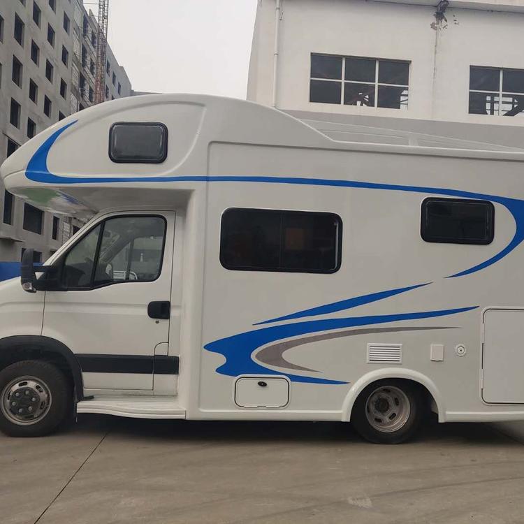 依维柯c型房车六座六卧私人订制移动房车家庭出游车