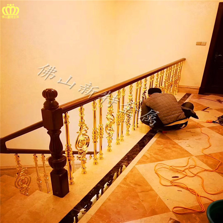 轻奢家装铝合金栏杆 别墅酒店楼梯立柱包安装