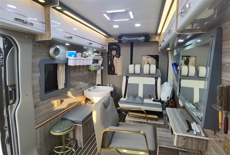 大通v90理发车 移动理发车厂家批发