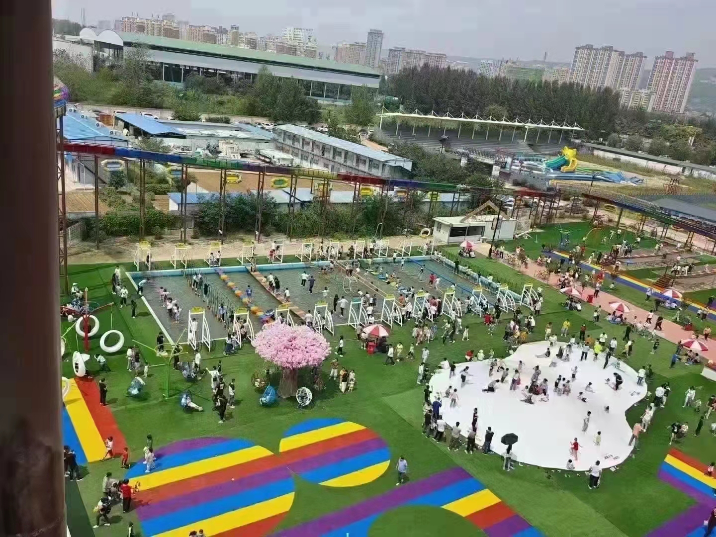 江苏室外充气水上乐园设备供应充熊猫体育直播平台气水上乐园设备-搜了网(图2)