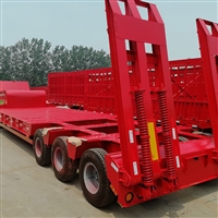 13米电动液压爬梯挖掘机拖板车 轮胎外漏式低平板半挂车
