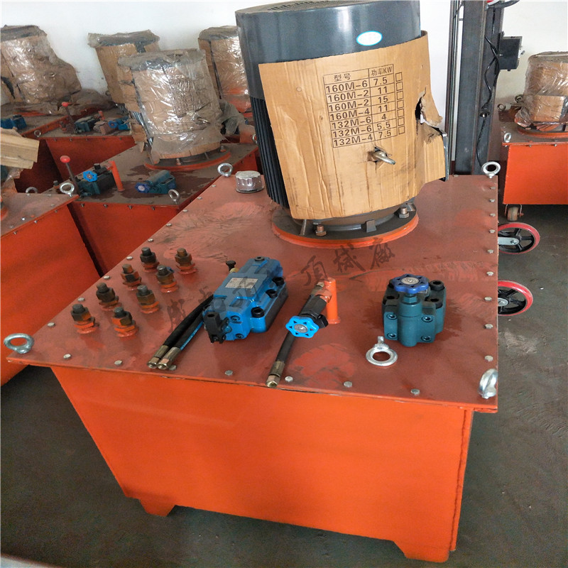 陕西西安直发充电式顶管爬车 摇控顶管出土小车 水泥管顶管出土运输车