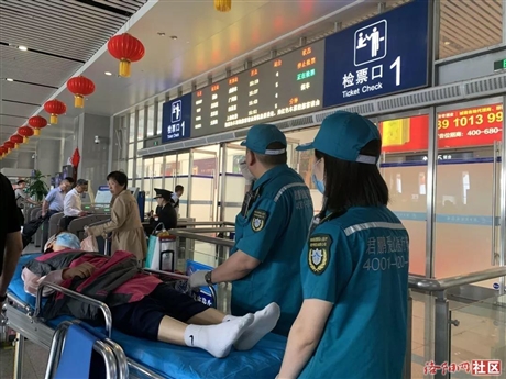 昆明跨省120救护车接送病人-长途救护车出租-24小时随叫随到