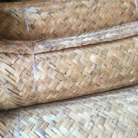 "就会有很多人,给你送上码头白洋淀的芦苇和苇席非常出名和竹席相比各