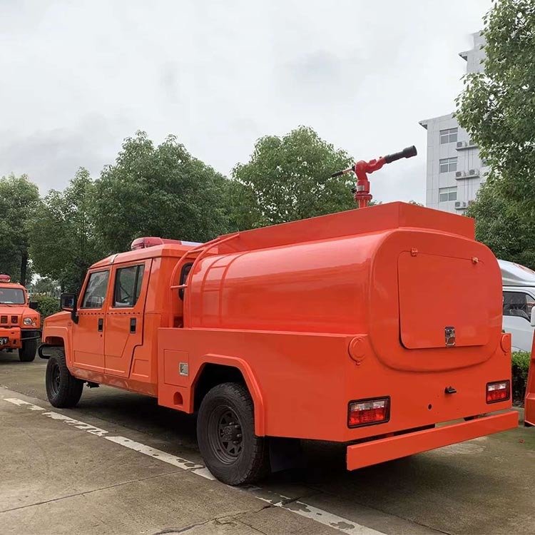 四驱动力皮卡式供水车