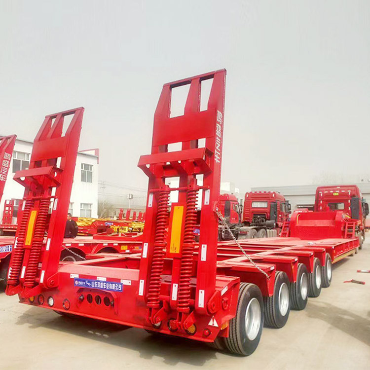 出口四线八桥五线十轴拖挂车上半年价格回低趋势