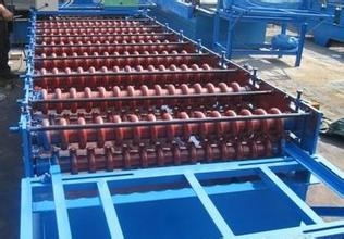 江蘇壓瓦機(jī)紅旗彩鋼壓瓦機(jī)械設(shè)備廠