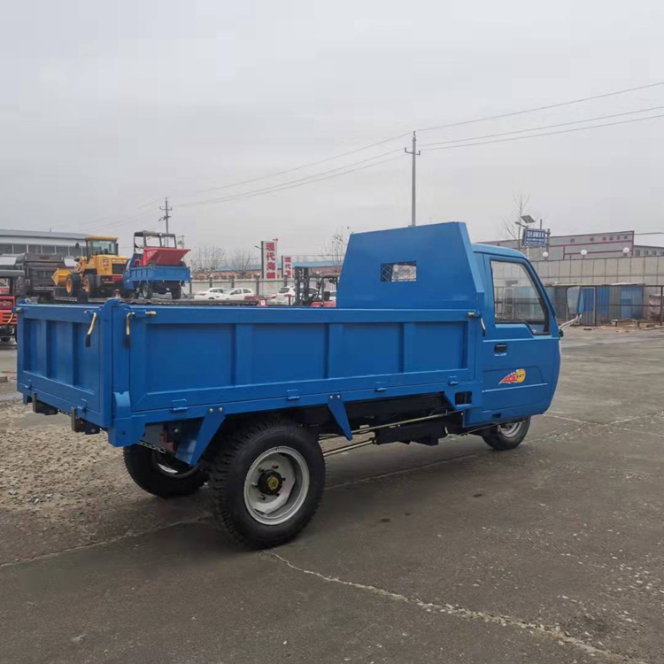 农用柴油三轮车建筑工程拉水泥小运输车工地灰斗三开门翻斗车