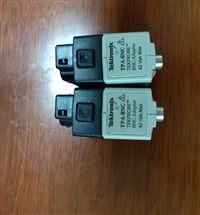 泰克Tektronix TPA-BNC TCA-BNC示波器转接头/适配器