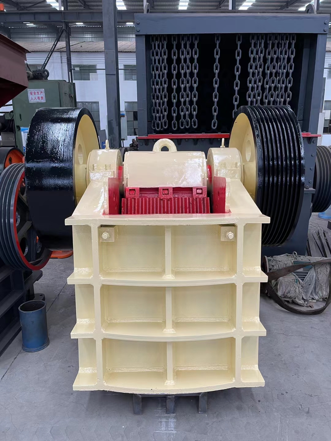 石灰石颚式破碎机鄂板pe600x900颚式破碎机配件上海鄂破机厂家