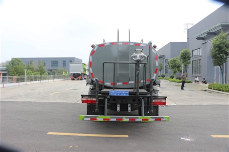 5吨洒水车价格