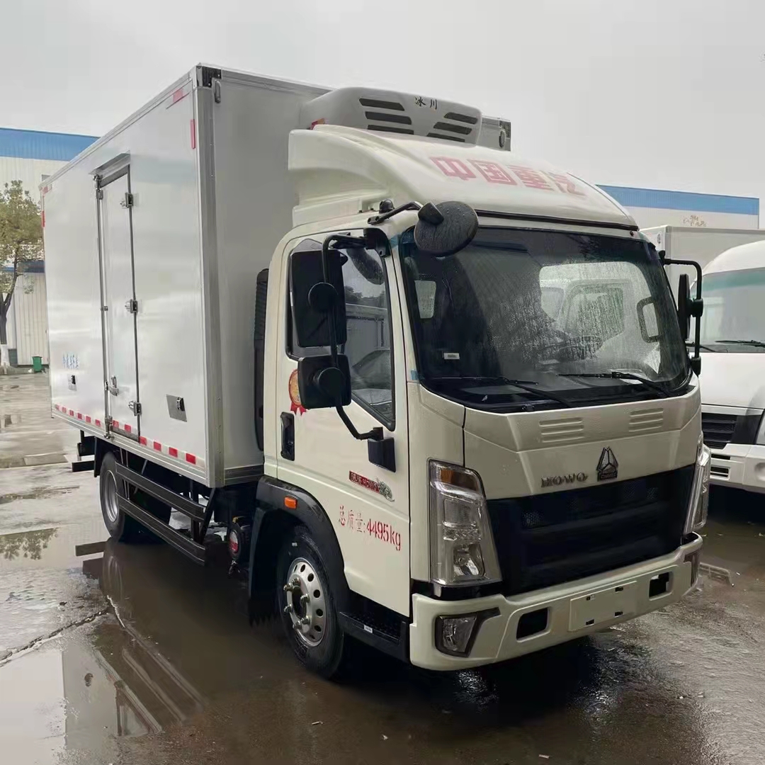 湖北程力汽车有限公司  重汽豪沃蓝牌4米2冷藏车  冷藏车生产厂家