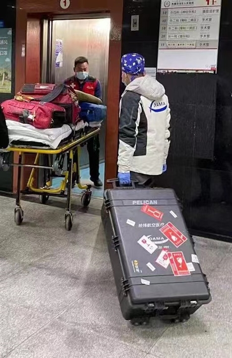 上海市救护车长途转院—快速送达