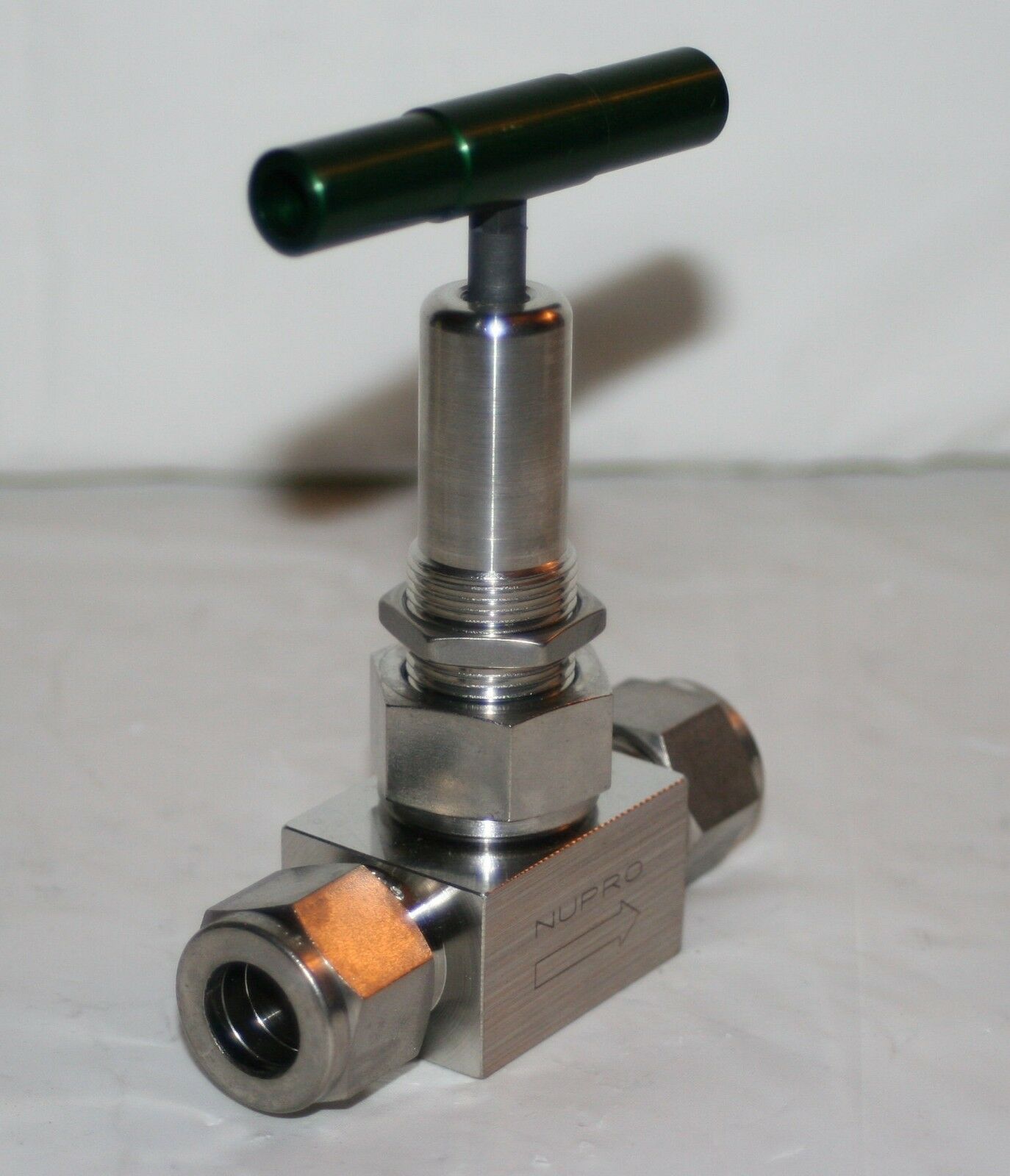 世伟洛克通用波纹管阀swagelok直通型手动执行球形阀接头