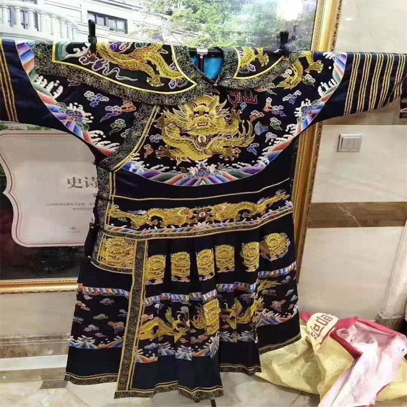 梦幻灯光节 仿真恐龙展 娃娃机 房产暖场道具展览设计